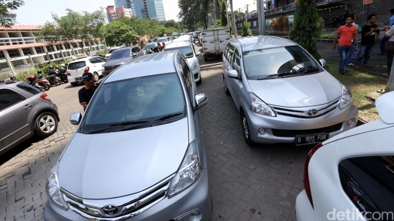 Taksi Donggala, Transportasi Alternatif yang Mulai Dilirik Wisatawan dan Warga Lokal