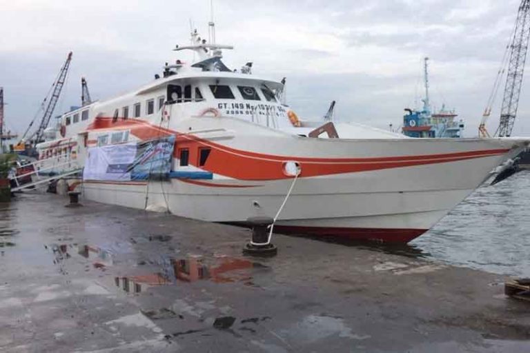 Kapal Pelni KM Express Bahari Resmi Layani Rute Ke Kepulauan Seribu