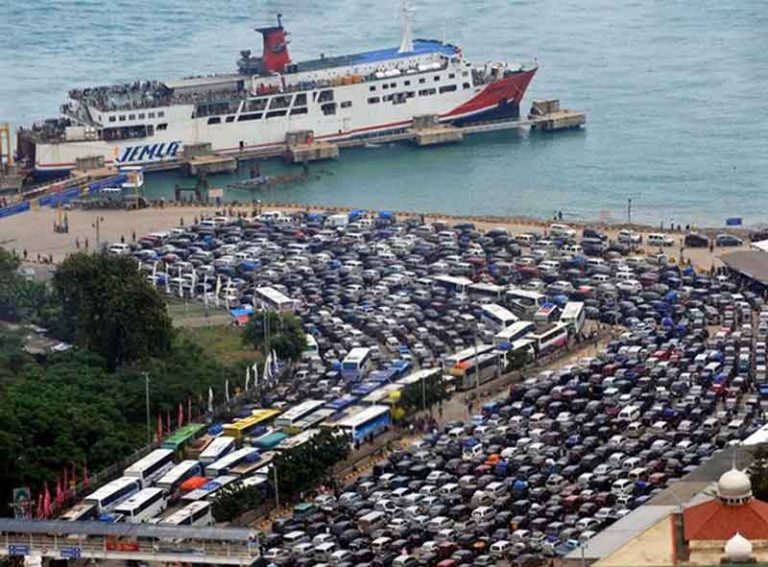 Mengenal Pelabuhan Merak, Gerbang Penyeberangan Tersibuk di Indonesia