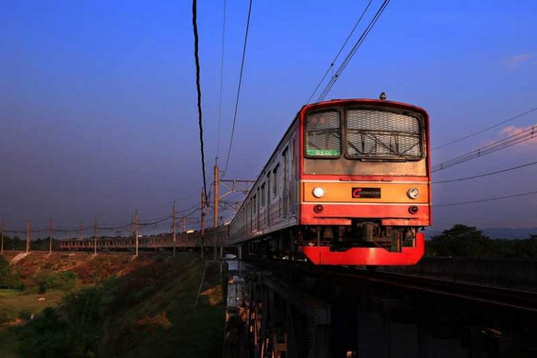 Di Jakarta Segera Beroperasi MRT dan  LRT, Tahukah Artinya?