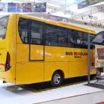 Hino-FB-130-Bus-Sekolah-Eksterior-www.otoniaga.com