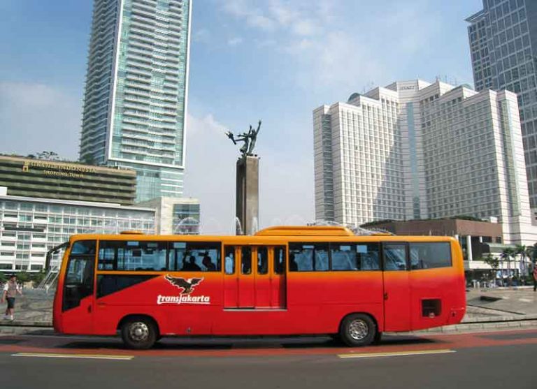 Pemprov DKI Lanjutkan Program Pembangunan Halte TransJakarta di Jalur Tol