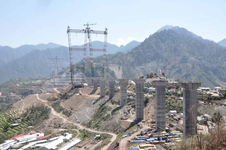 Chenab, Jadi Kondang Karena Ada Jembatan Kereta Tertinggi di Dunia