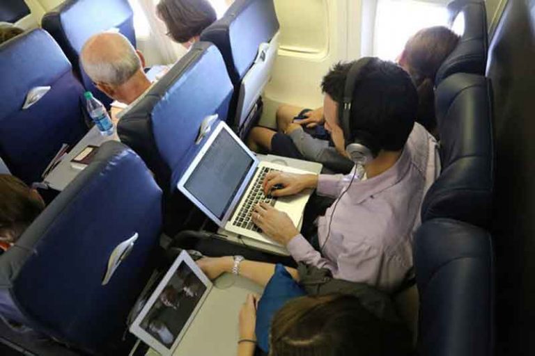 Pemerintah AS Larang Bawa Gadget ke Dalam Kabin