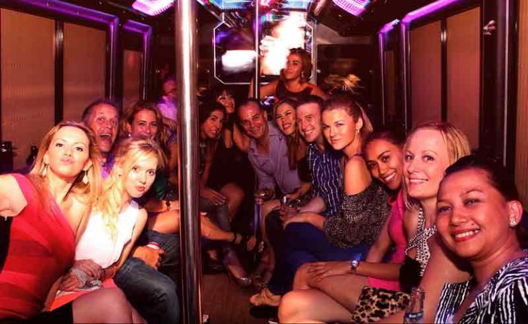 Royale VIP Bus, Pindahkan Nuansa Klub Malam ke Dalam Bus