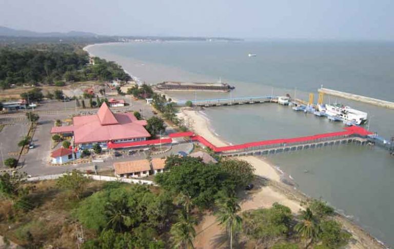 Intip Keindahan Bangka Belitung dari Laut dan Udara
