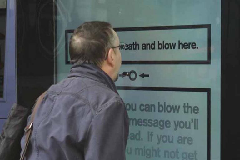 Di Halte Bus Ini Anda Bisa Lakukan “Breath Test”
