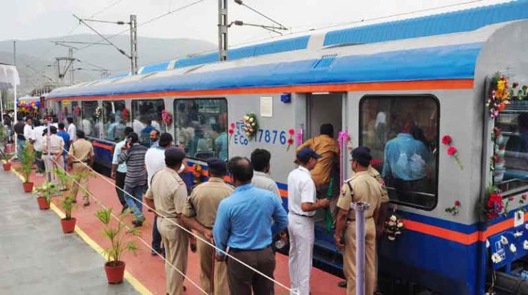 India Hadirkan Kereta Kubah Kaca Untuk Tarik Wisatawan