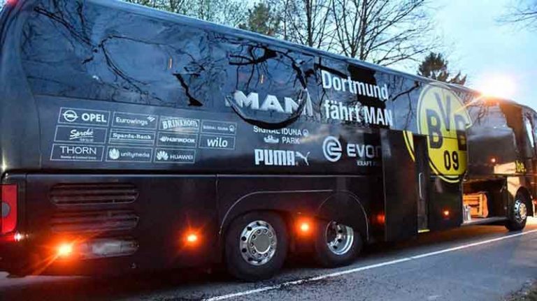 Bus Borussia Dortmund Dibom, Polisi Sterilkan Radius 7 Mil Dari TKP