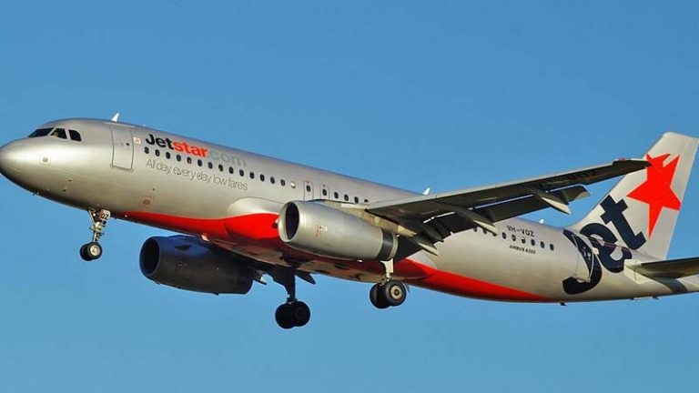 Alami Kendala Teknis, Maskapai JetStar “Panggang” Penumpangnya