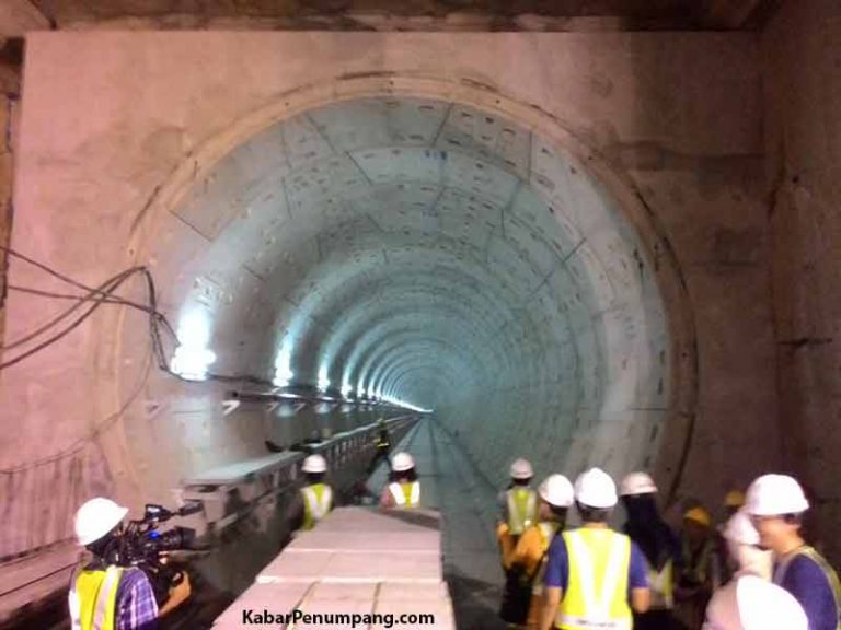 Tiga Tahun Pembangunan, MRT Jakarta Buka Pameran Foto