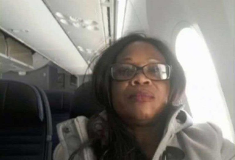 Salah Menerbangkan Penumpang, United Airlines Harus Minta Maaf (Lagi)