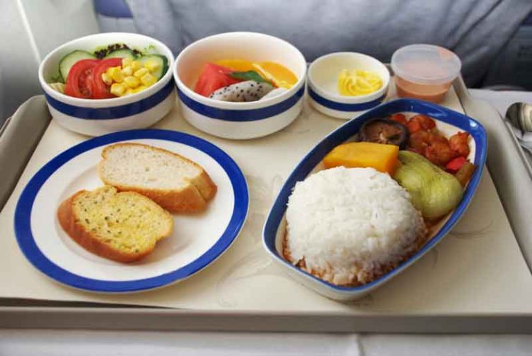 Yakin Sehat? Ini Rahasia Makanan di Pesawat Kata Mantan Pramugari