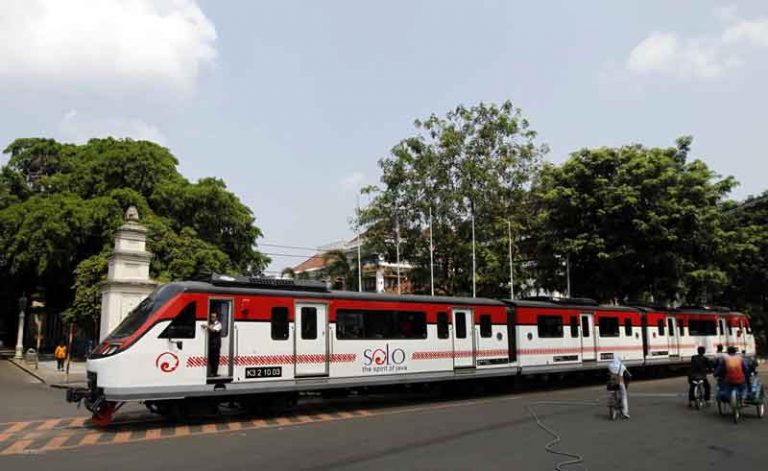 Railbus Batara Kresna, Wahana Unik yang Melaju di Rel Bekas Trem