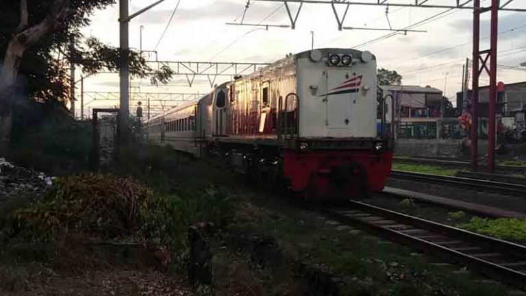Mengenal Walahar Express, Kereta “Odong-Odong” dari Purwakarta