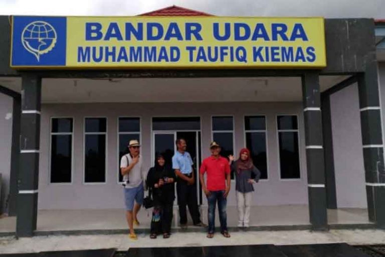 Nama Taufik Kiemas Menjadi Nama Bandara di Lampung
