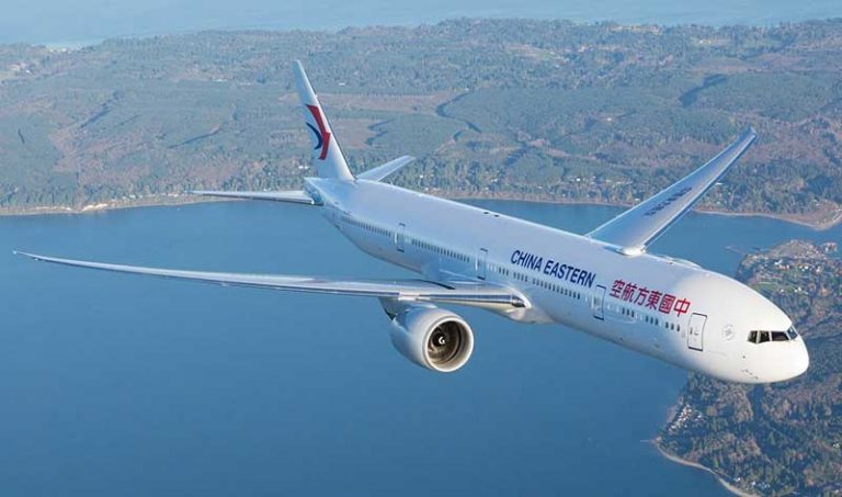 Pria Ini Makan Gratis Selama Setahun Bermodalkan Tiket First Class, Kok Bisa?