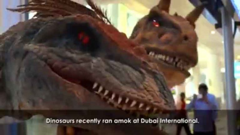 Dinosaurus Hadir Tiba-Tiba di Terminal 3 Bandara Internasional Dubai