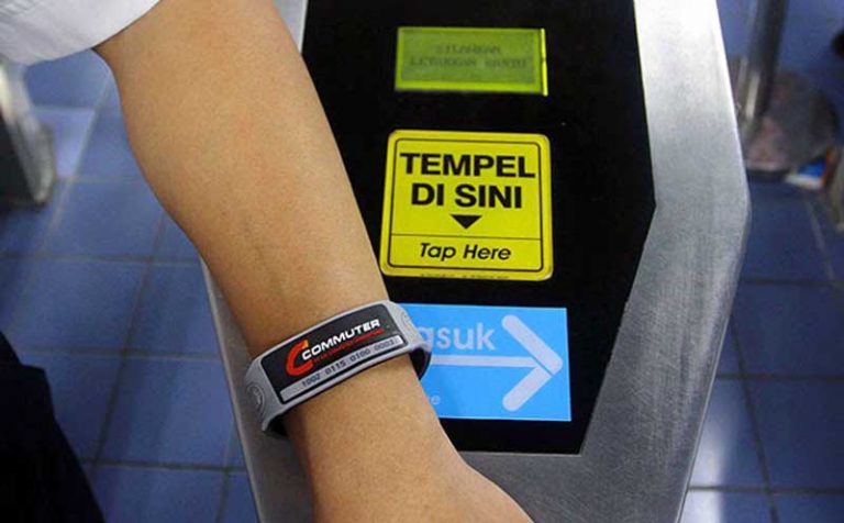 FeliCa, Gelang Ajaib Berbasis Chip Untuk Transaksi Komuter Jabodetabek