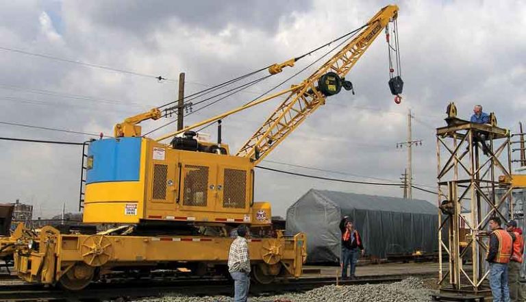Antisipasi Kecelakaan di Jalur Kereta, Kemenhub Datangkan Kereta Derek