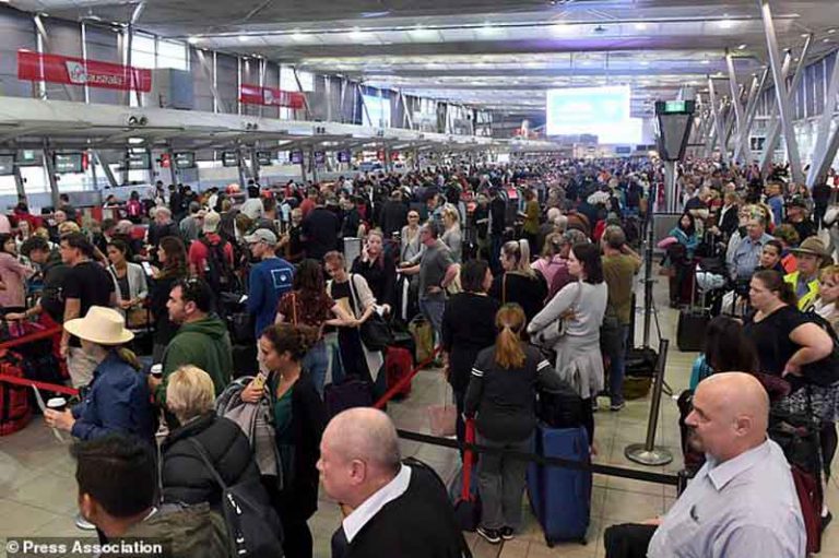 Buntut Penangkapan Teroris di Sydney, Seluruh Bandara di Australia Alami Penumpukan Penumpang
