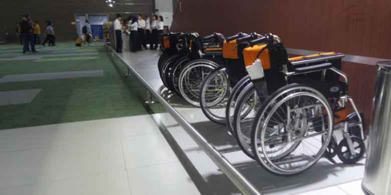 Tak Mau Ikut Antrian, Calon Penumpang Bergaya Difabel di Bandara