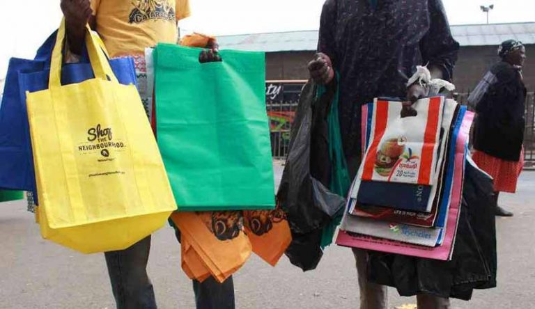 Keluar Bandara Ini, Wisman Dilarang Menggunakan Kantong Plastik, Kenapa Ya?