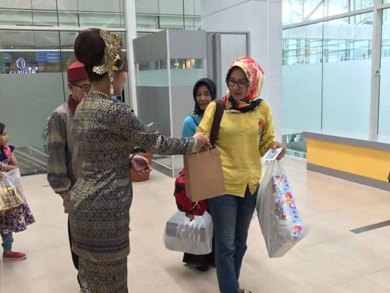 Flashmob Bikin Penumpang Gagal Fokus di Bandara Soekarno-Hatta