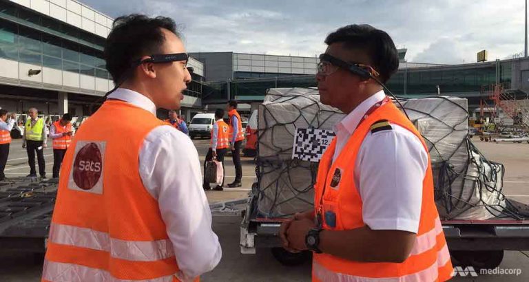 Staf Bandara Changi Resmi Gunakan Kacamata Augmented Reality