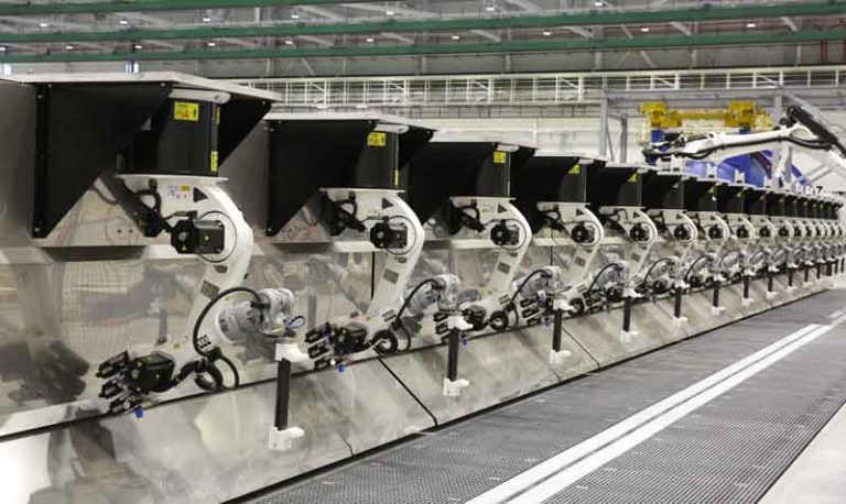Kolaborasikan Tenaga Manusia dan Robot, Boeing 777X Siap Mengudara di 2020