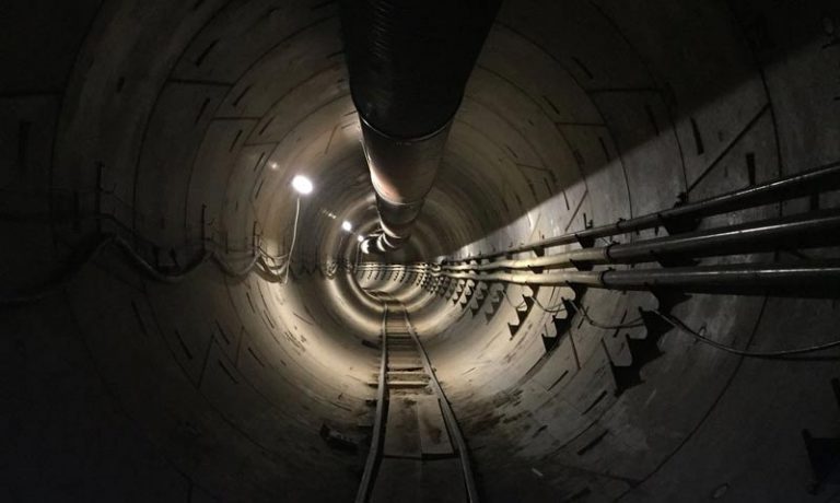 Bukan Sekedar Wacana, Elon Musk Unggah Foto Terowongan Transportasi LA ke Jejaring Sosial