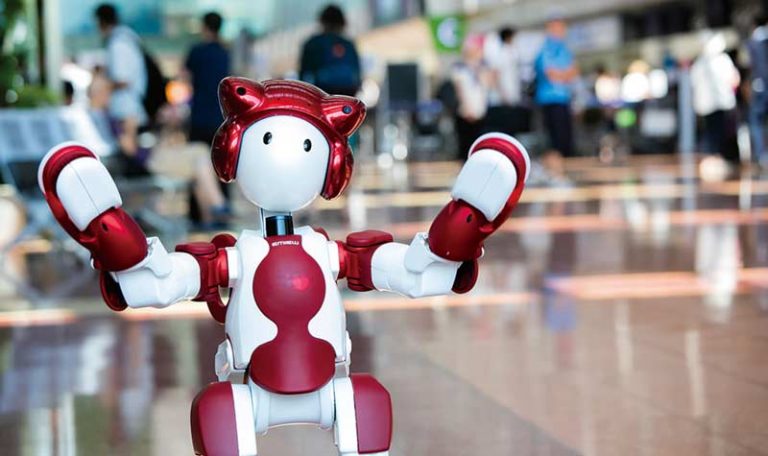 Hitachi Luncurkan EMIEW3, Robot Pintar di Bandara Dengan Artificial Intelligence