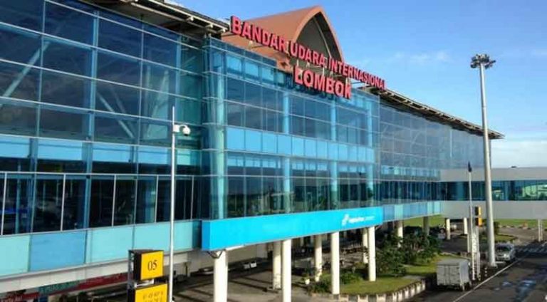 Debu Vulkanik Gunung Agung Mengarah ke Selatan dan Tenggara, Bandara Lombok Kembali Ditutup