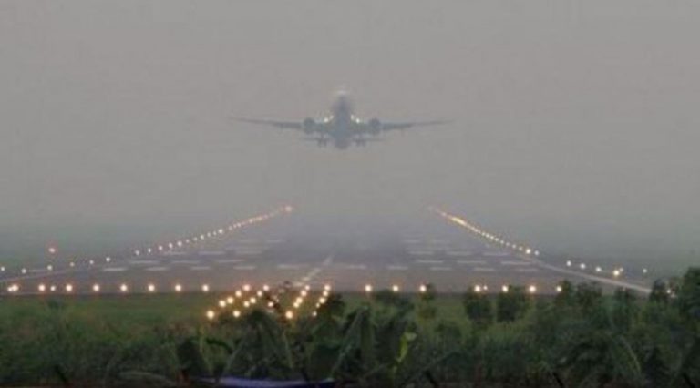 Cuaca Berkabut, Pilot Berani Lepas Landas, Tapi ‘Ciut’ Saat Pendaratan, Ini Sebabnya!