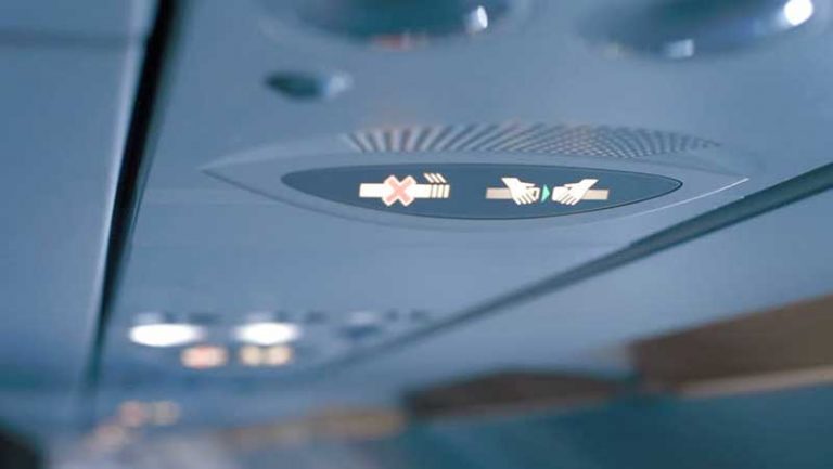 Meski Tanda Sabuk Pengaman Telah Dimatikan, Tapi Mengenakan Seatbelt Adalah Wajib!