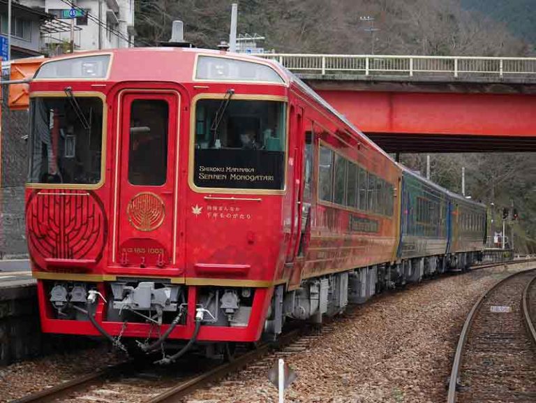 JR Shikoku Rilis Kereta Wisata Khusus di April 2018