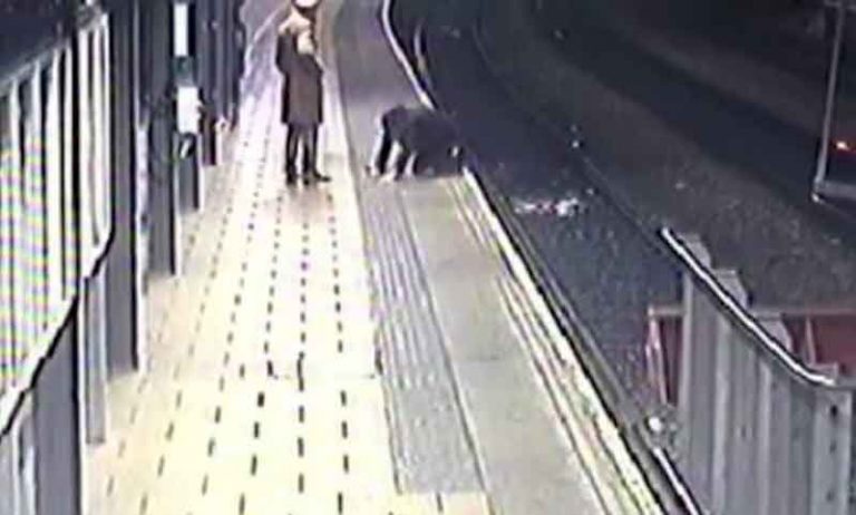 Marak Kecelakaan di Peron, Otoritas Kereta di Inggris Himbau Warganya Tak Terlalu Mabuk