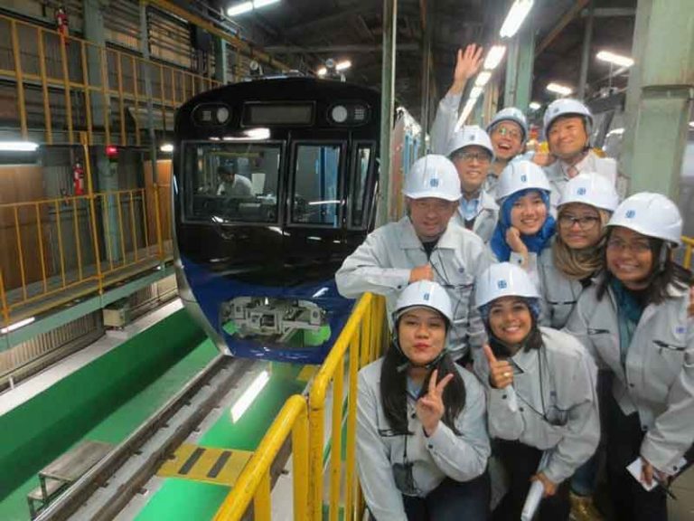 Satu Hari Lebih Cepat, Rangkaian MRT Jakarta Tiba Hari Ini di Tanjung Priok