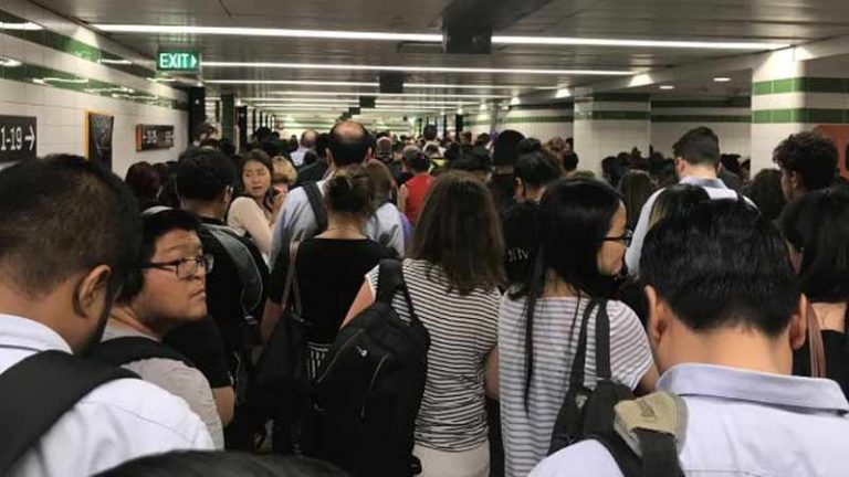 Banyak Masinis Sakit dan Efek Gelombang Panas, Kereta Komuter Sydney Menghadapi Masalah