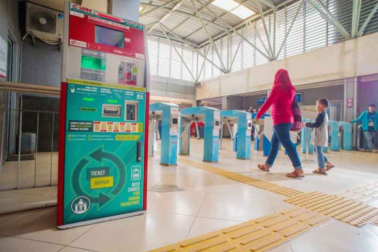 PT KCI Hadirkan Mesin Penyelaras Tarif dan Penetapan Saldo Minimun Baru untuk Kartu Multi Trip