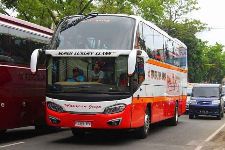 Luxury Class Sleeper Bus PO Harapan Jaya, Fasilitas “Mewah” dengan Harga Terjangkau