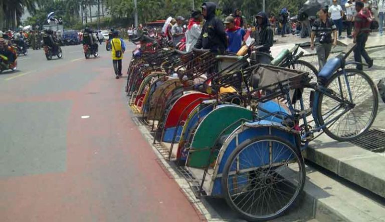 Menilik Asam Garam Becak di Ibu Kota, Sempat Tenggelam Hingga Rencana Penghidupan Kembali