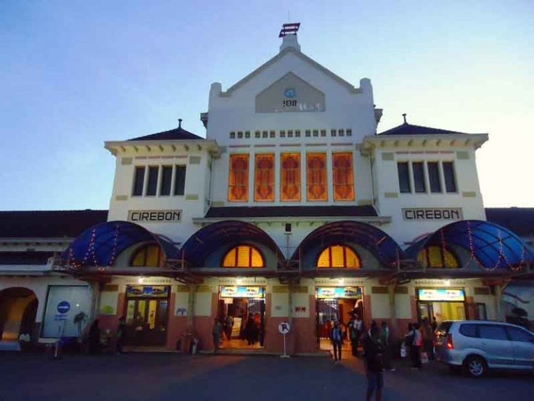 Stasiun Cirebon, Bernilai Strategis dan Menyandang Bangunan Cagar Budaya