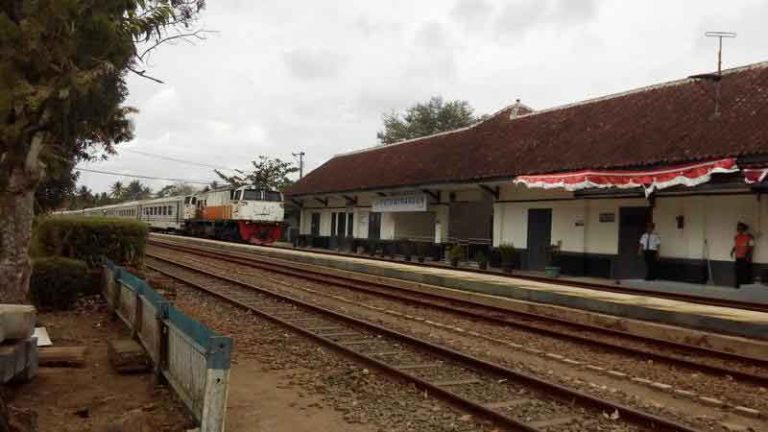 Stasiun Kotawinangun, Cagar Budaya yang Masih Setia Melayani Penumpang
