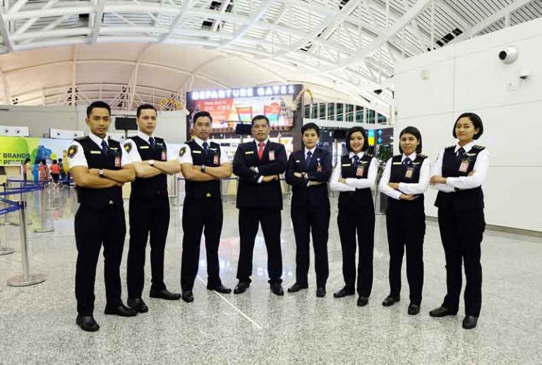 Aviation Security PT Angkasa Pura I Kini Tampil dengan Seragam Baru