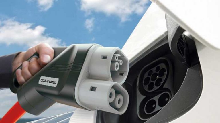 Dukung Promosi Kendaraan Elektrik, India Hadirkan Stasiun Pengisian Daya di Dua Stasiun Kereta