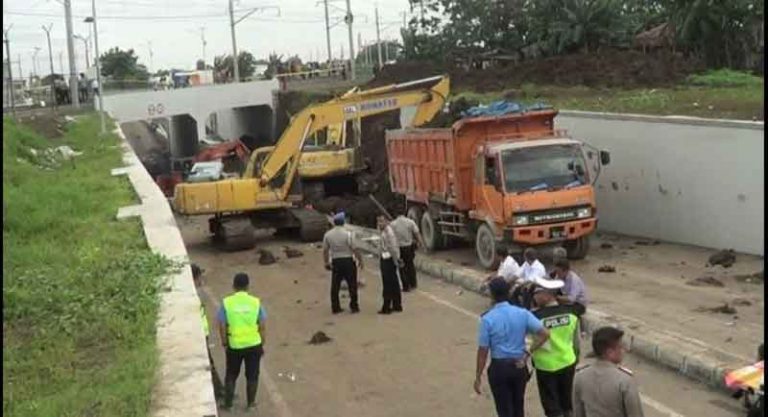 PT KAI Bentuk Tim Posko Pasca Longsor Jalur Kereta Bandara Soekarno-Hatta