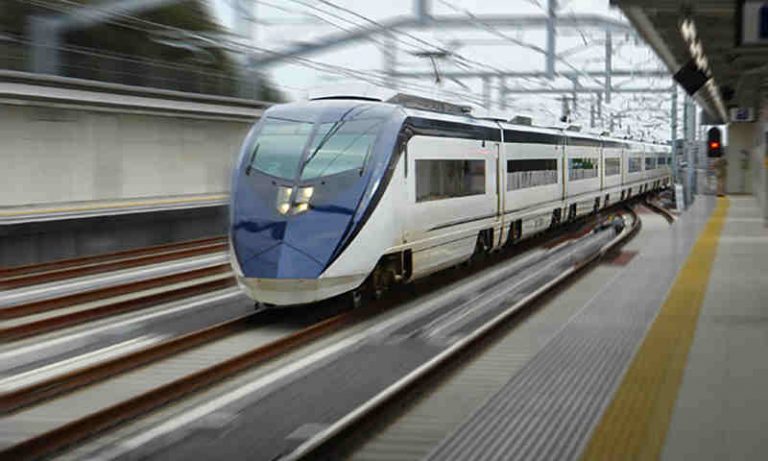 Intip Kerlap Kerlip Wisata Kereta Api Khas Negeri Sakura