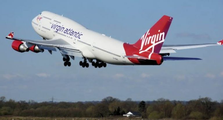Pramugari Virgin Atlantic Pergoki Sepasang Remaja Lakukan ‘Adegan Dewasa’ di Toilet Pesawat!
