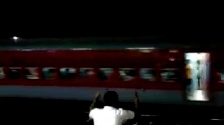 Nyaris Celakakan 1.000 Penumpang, Tujuh Petugas Kereta Api India Diganjar Sanksi Berat!